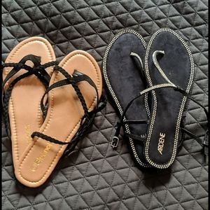 Lot: 2 pairs of size 8 sandals